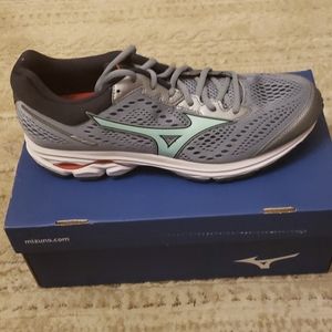 womens shoes size 11.5 wide